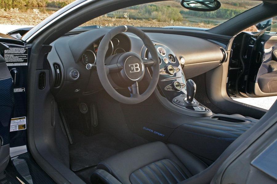 Bugatti Veyron 16.4 Super Sport 2011 года  (фото 21 из 43)